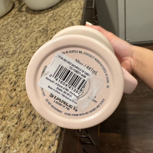 Stanley Pink Tumbler with Handle - Picture 4 of 4